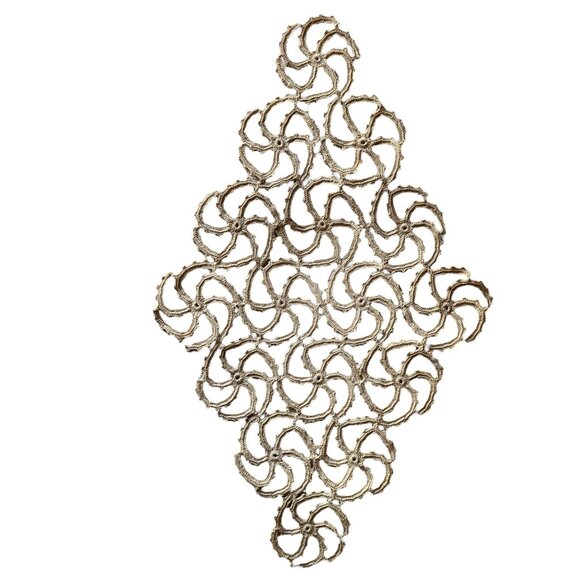 Antique Tatted Tan Centerpiece Doily With Pinwheel Design 19"x12" Handmade Event - Picture 7 of 7